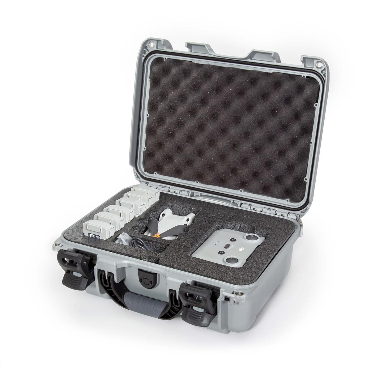 product/n/a/nanuk_915s-080sv-0a0-c0602_silver_1.jpg